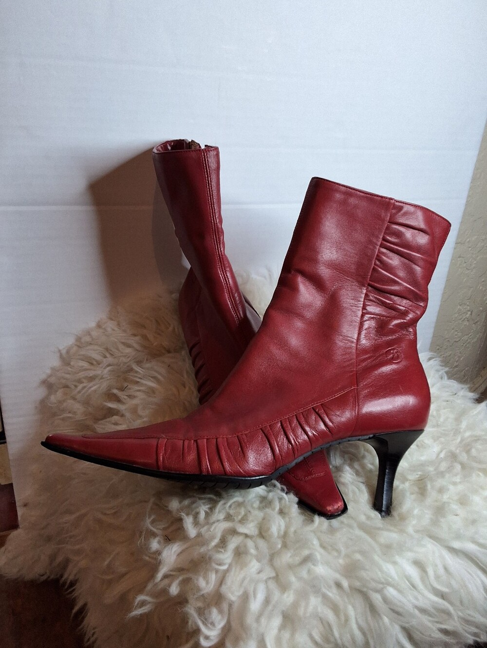 Bronx Chelsea Red Leather Pointed Toe Ankle Boots Ruched Kitten Heel 39/8 - Picture 5 of 16
